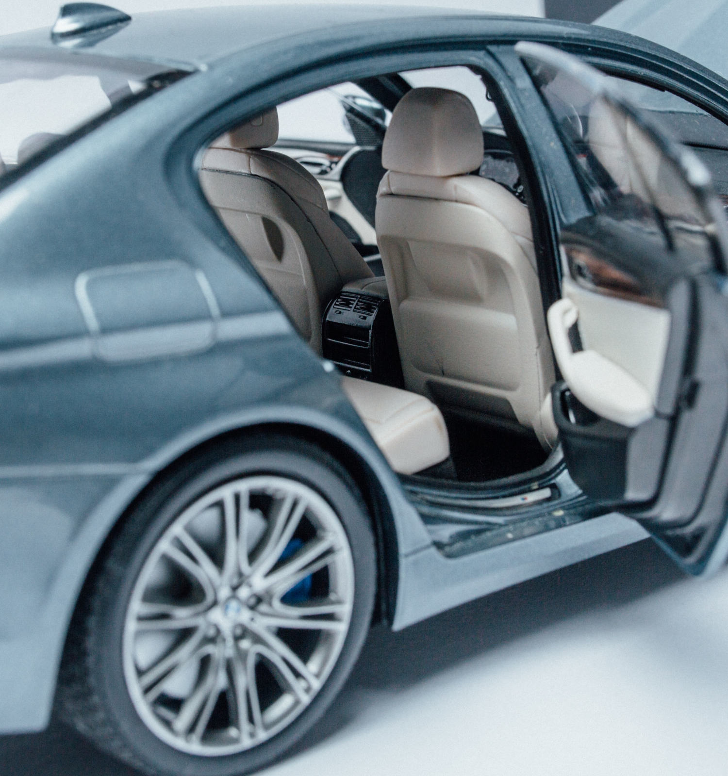 Ihr Personalberater für das Recruiting von Fach-  und Führungskräften in der PSA Branche